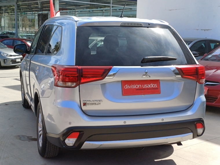 Mitsubishi Outlander Outlander 4x2 At Glx 2.0 2017 Usado en Rosselot Usados