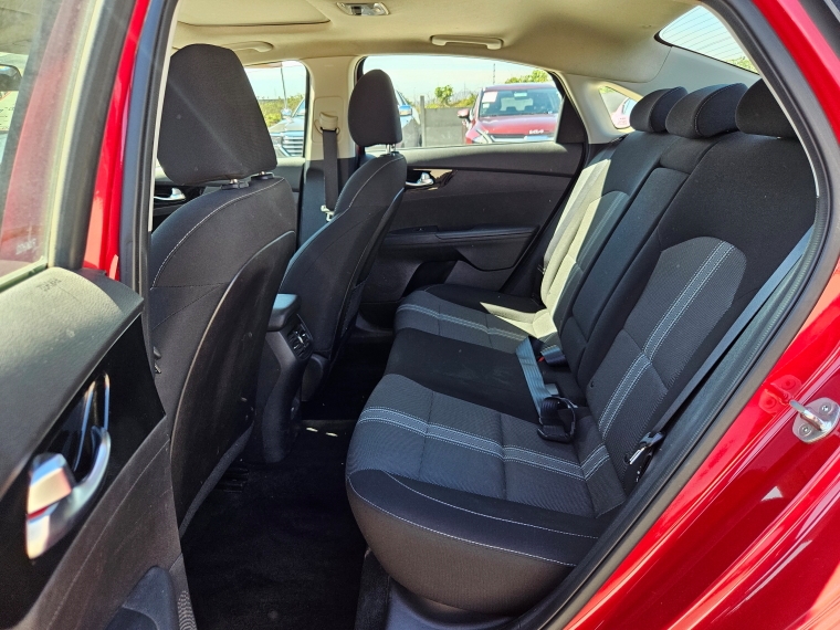 Kia Cerato Cerato Mpi 1.6 Aut 2022 Usado en Rosselot Usados