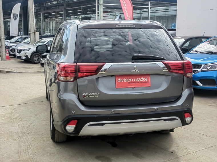 Mitsubishi Outlander Outlander Cvt 2.0 Aut 2020 Usado en Rosselot Usados