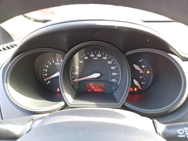 Kia Rio 5 Rio 5 Ex 1.4l 6mt Ac Ab Euro V - 1526 2015 Usado en Rosselot Usados
