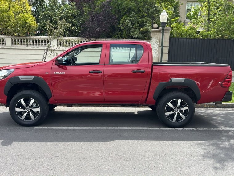 TOYOTA HILUX  Dcab DX 4x2 2.4cc - imagen 4