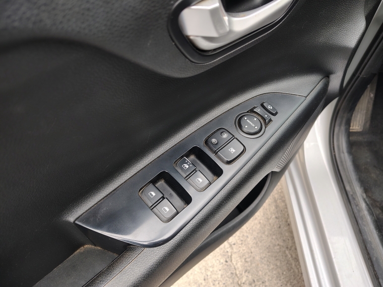 Kia Rio 5 Rio 5 Ex 1.4 2019 Usado en Rosselot Usados