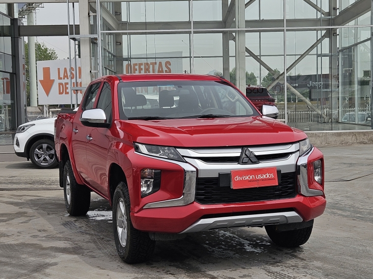 Mitsubishi L200 L200 D/c 2.4 Katana Cr 4x2 Mt Mn 2020, Rosselot Usados