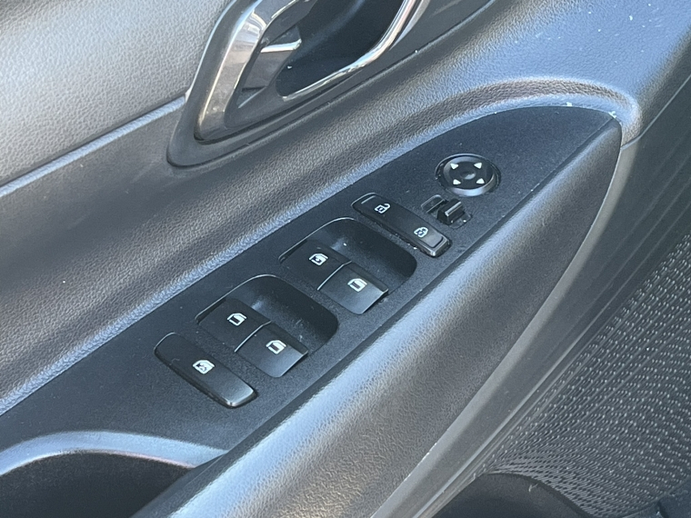 Hyundai I-20 — foto 11 de 22