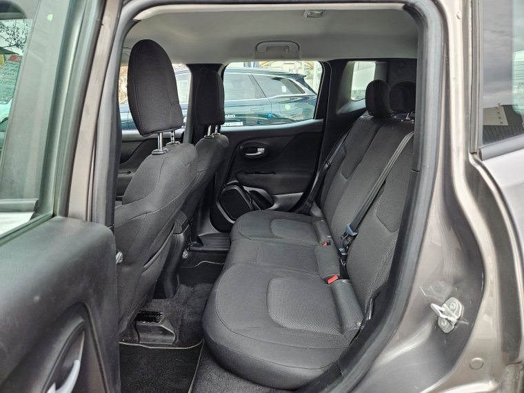 Jeep Renegade Renegade Sport 1.8 2022 Usado en Rosselot Usados