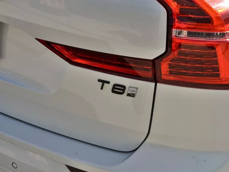 Volvo Xc60 T8 Recharge 4x4 2.0 Aut 2025 Usado Usado en BMW Premium Selection Volvo Xc60 T8 Recharge 4x4 2.0 Aut 2025 Usado Usado en BMW Premium Selection