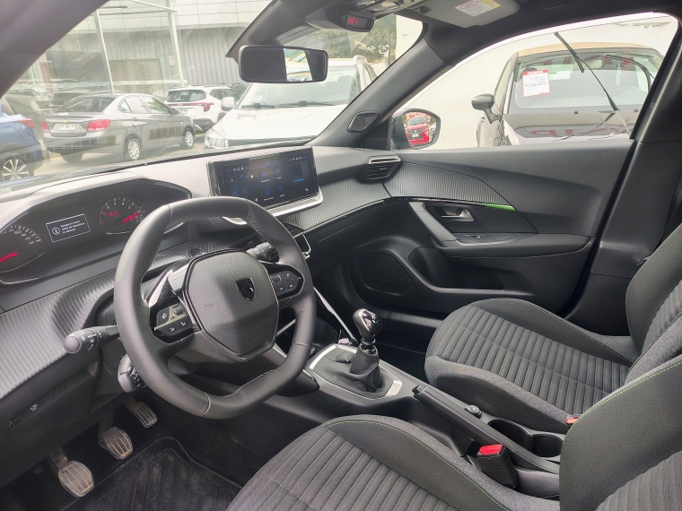 Peugeot 2008 2008 Active 1.2 2024 Usado en Rosselot Usados