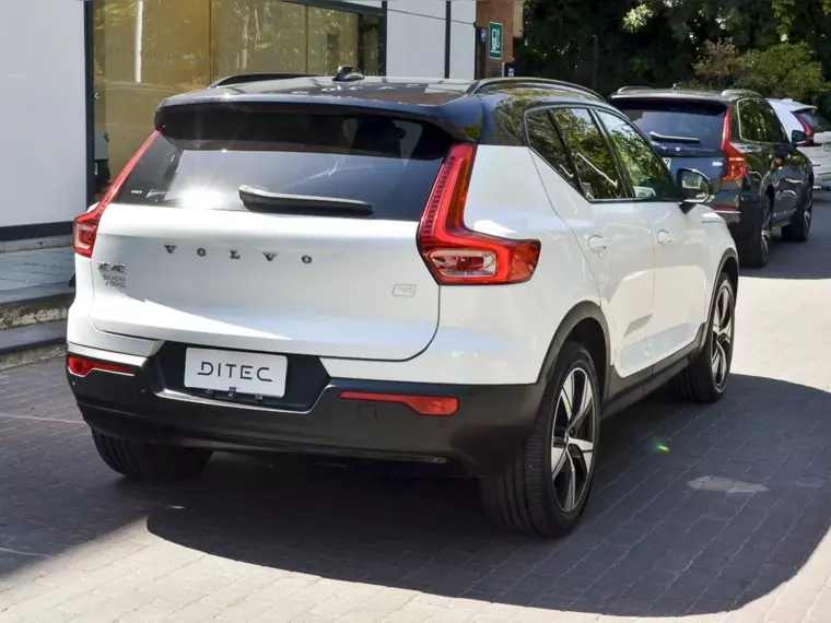 Volvo Xc40 Electrico P8 R-design Awd At 5p 2022 Usado  Usado en Webautos.cl