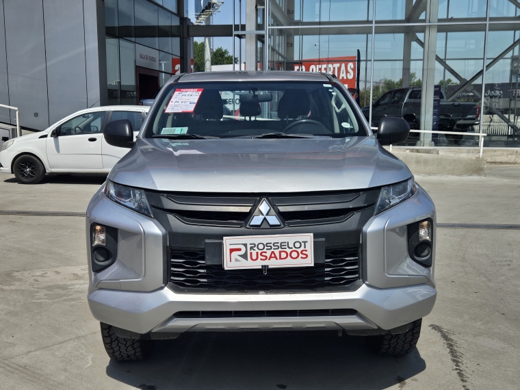 Mitsubishi L200 L200 D/c 2.4 Work Cr 4x2 Wf Doble Airbag Mn 2022 Usado en Rosselot Usados
