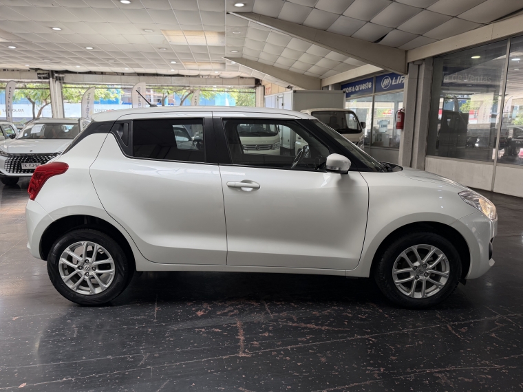 Suzuki Swift 1.2l Glx At 2021  Usado en Grass & Arueste