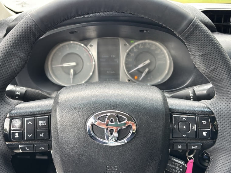 TOYOTA HILUX  Dcab DX 4x4 2.4cc - imagen 11