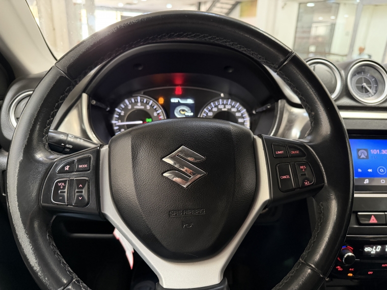 Suzuki Vitara Ii Glx 1.6l 5mt Ac 2021  Usado en Grass & Arueste