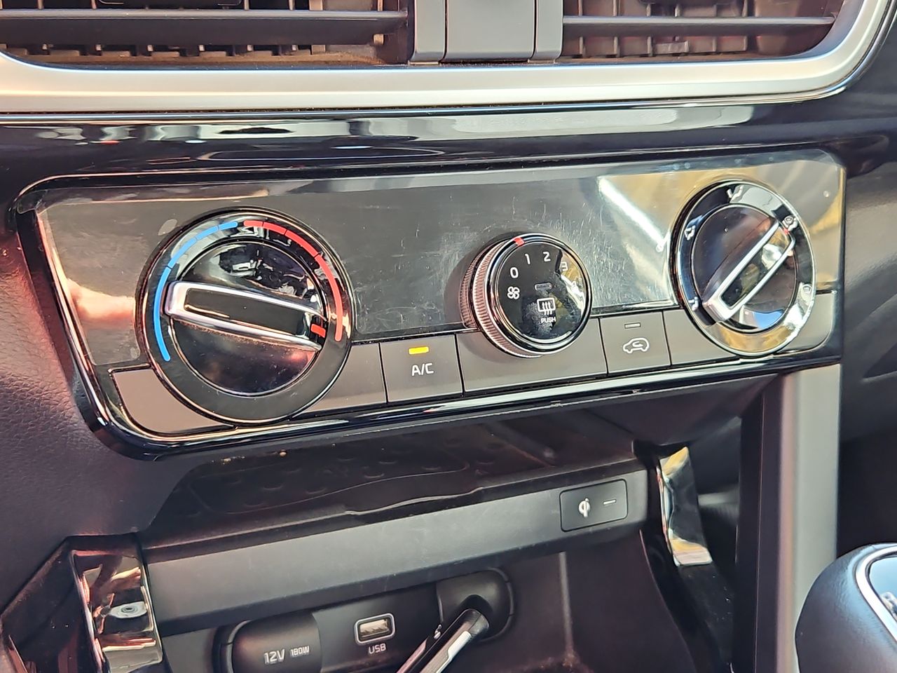 Kia Seltos Seltos Mpi 6mt 1.6 2023 Usado en Usados de Primera - Sergio Escobar