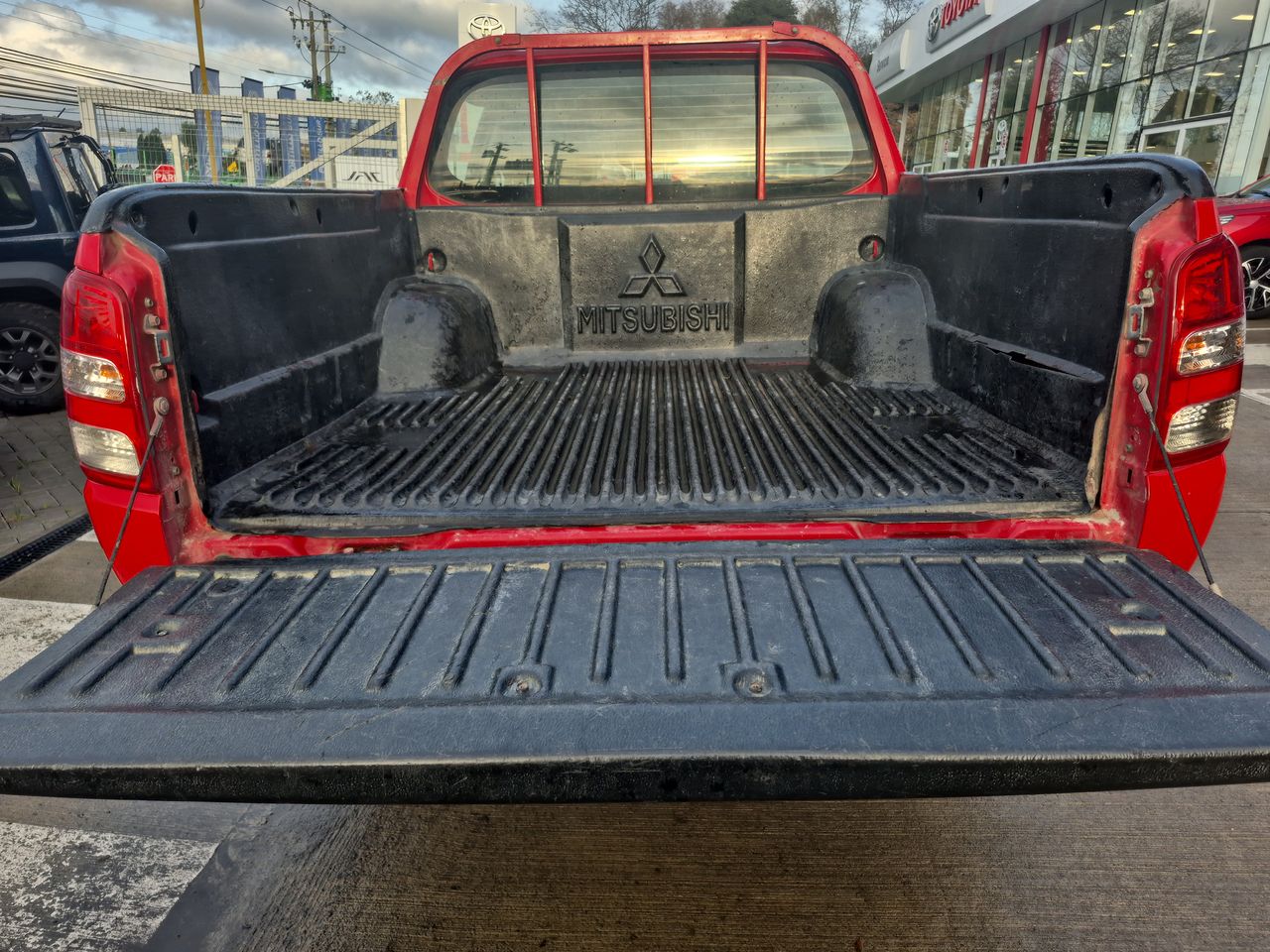Mitsubishi L200 L200 Katana Crt 4x4 2.4 2019 Usado en Usados de Primera - Sergio Escobar