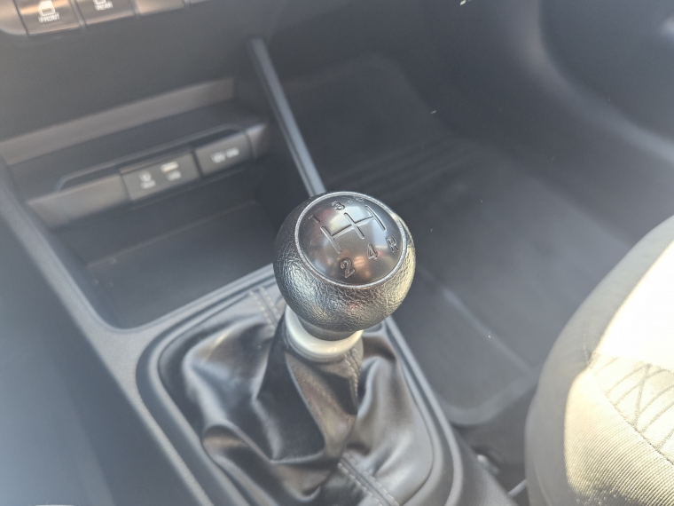 Kia Soluto Soluto Lx 1.4l 5mt G Ll Euro 6b - 2328 2024 Usado en Rosselot Usados