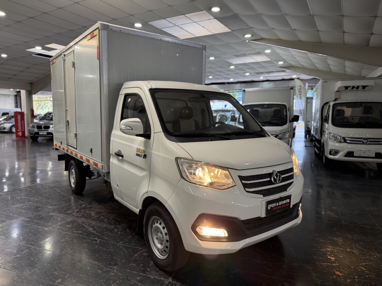 Kyc T3 Cargo Box 1.5l 5mt Ac 2024  Usado en Grass & Arueste