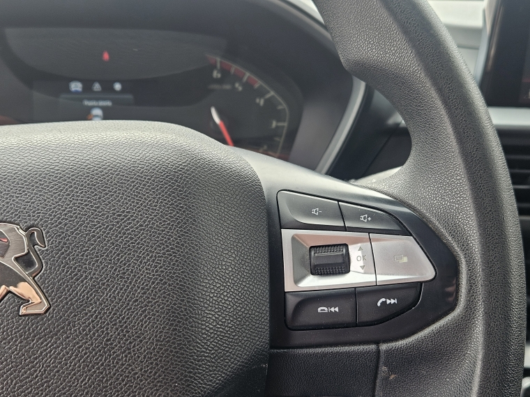 Peugeot Landtrek Landtrek Active Hdi 150 4x2 2023 Usado en Rosselot Usados