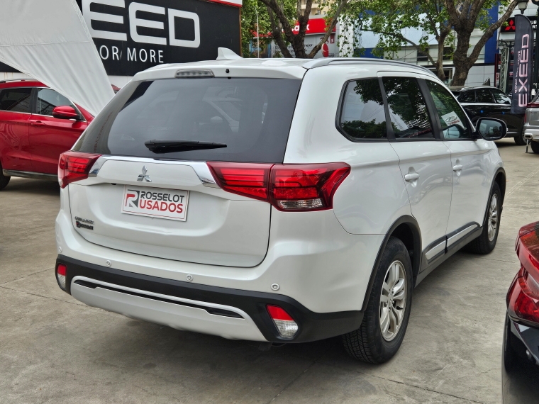 Mitsubishi Outlander Outlander Cvt 2.0 Aut 2023 Usado en Rosselot Usados