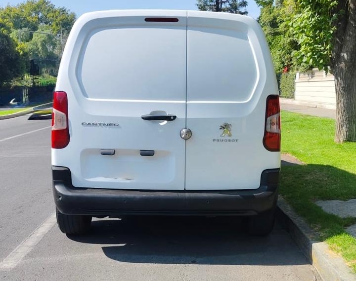 Peugeot Partner Hdi 1.6 2022  Usado en GT Autos