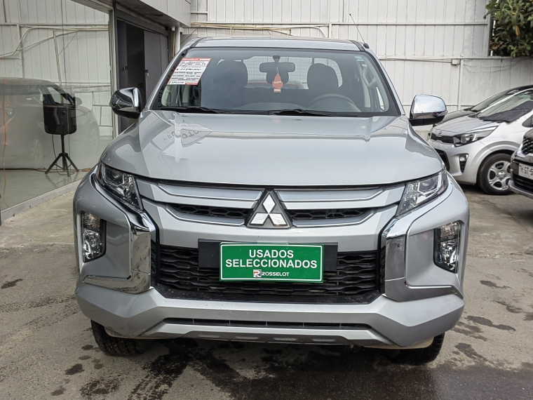 Mitsubishi L200 L200 D/c 2.4 Katana Crt 4x4 Special Pack 2023 Usado en Rosselot Usados