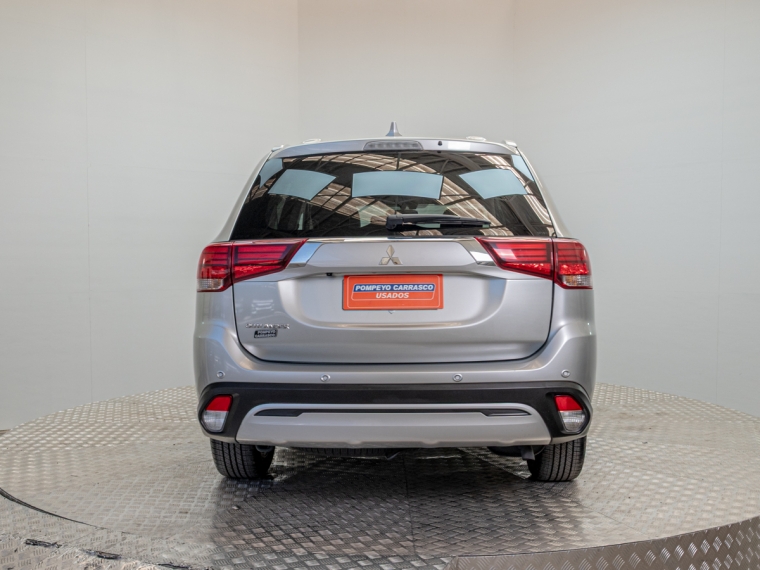 Mitsubishi Outlander 2.0 Glx At 4x2 2023 Usado  Usado en Pompeyo