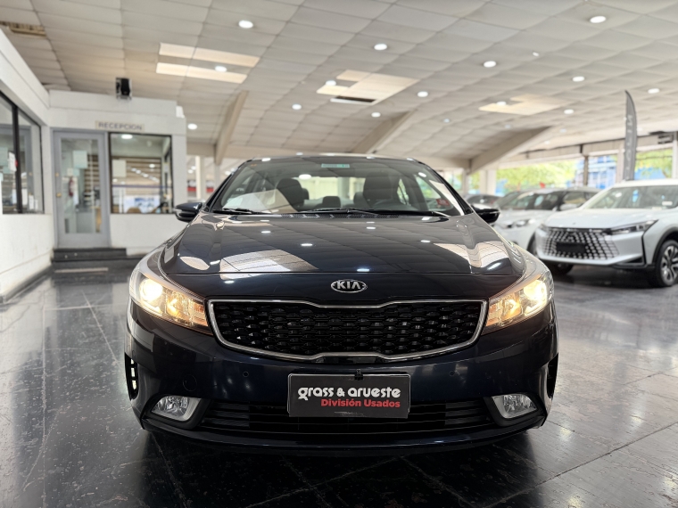 Kia Cerato Ex 1.6l 6mt Ac Abs 2018  Usado en Grass & Arueste