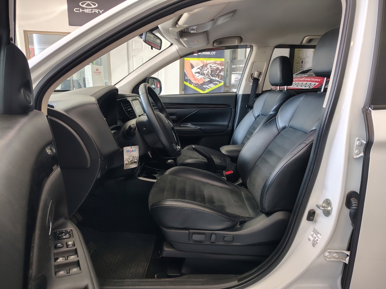 Mitsubishi Outlander Outlander Cvt 2.0 Aut 2022 Usado en Rosselot Usados