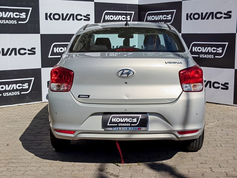 Hyundai Verna 1.4 Cb Plus Mt 2022 Usado  Usado en Kovacs Usados