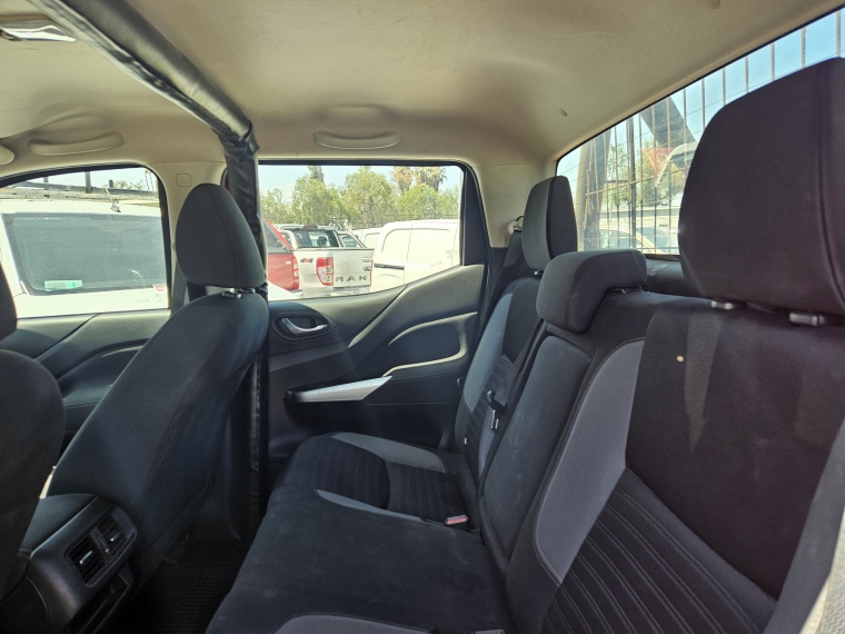 Nissan Navara  D Cab Mt 4x4 2.3 2022 Usado  Usado en Autoselect Usados