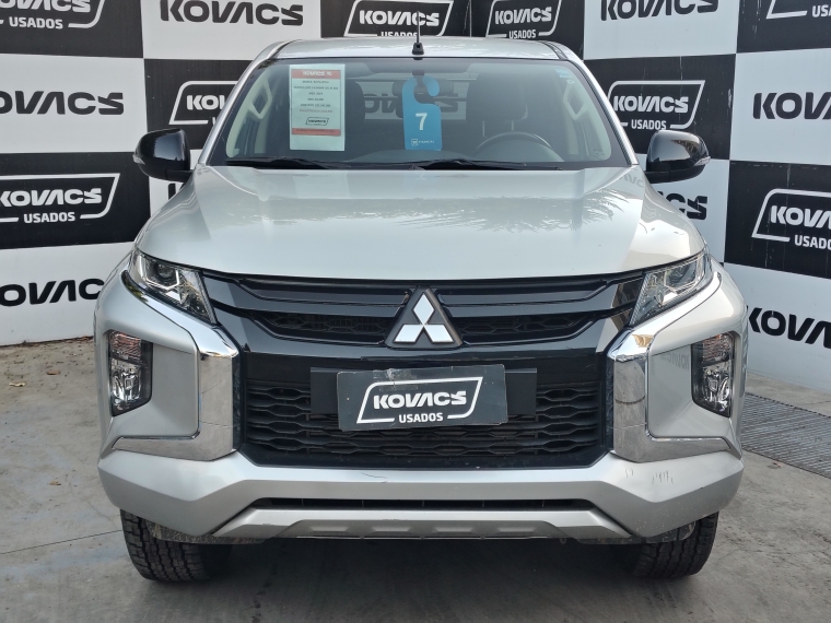 Mitsubishi L200 2.4 Td Dakar  Crs Hp At  4x4 Diesel 2023 Usado  Usado en Kovacs Usados