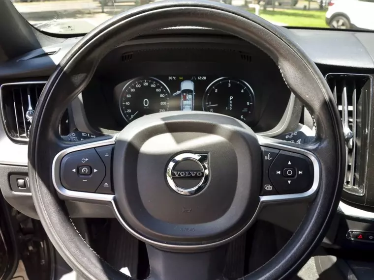 Volvo Xc60 2.0 D5 Diesel Momentum Plus Awd 2019 Usado  Usado en Webautos.cl