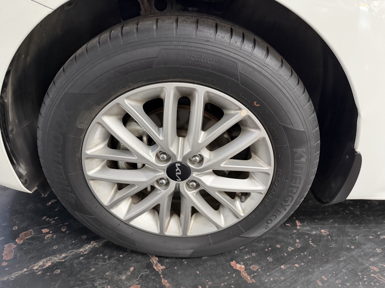 Kia Rio 4 Ex 1.4l 6mt Ci Full 2024  Usado en Grass & Arueste