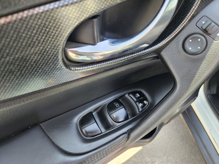 Nissan X-trail Advance M-cvt At 4x2 2.5 2015 Usado  Usado en Kovacs Usados