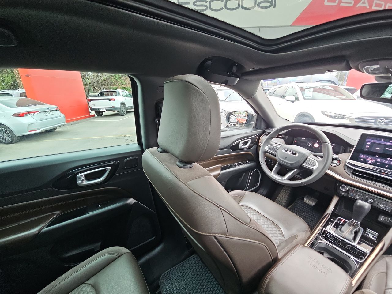 Jeep Commander Commander Overland 1.3 Aut 2023 Usado en Usados de Primera - Sergio Escobar