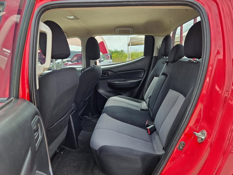 Mitsubishi L200 L200 D/c 2.4 Katana Crt 4x4 Special Pack 2023 Usado en Rosselot Usados