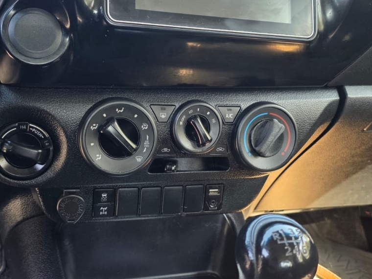 Toyota Hilux Dx 4x4 2.4 2022  Usado en Autos