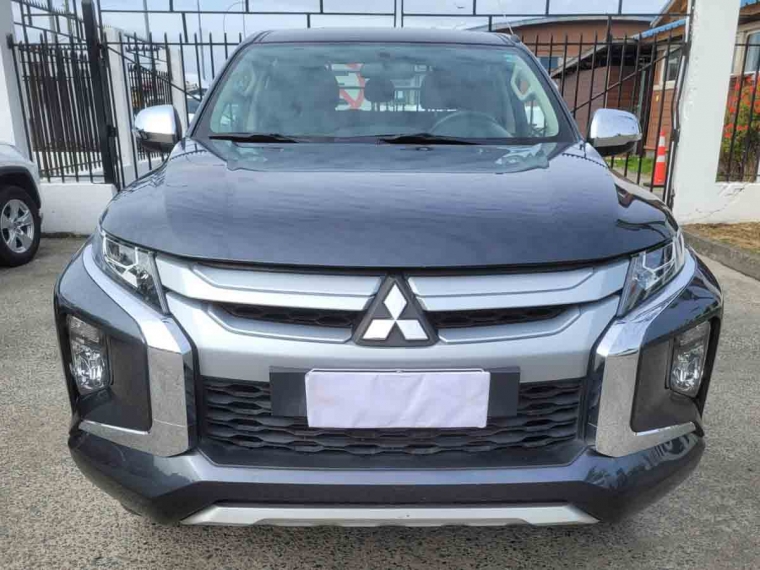 Mitsubishi L200 New L-200 Katana 2.4 Crt Special Pack Mec 4x4 2023 Usado  Usado en Webautos.cl