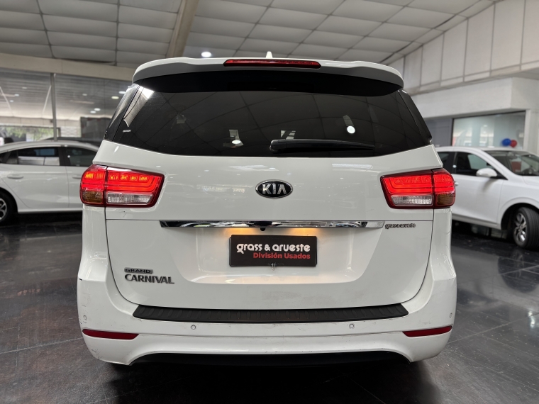 Kia Grand carnival Ex 3.3l Gsl Aut 2wd 2016  Usado en Grass & Arueste