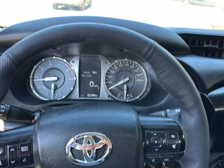 TOYOTA HILUX  Dcab DX 4x2 2.4cc - imagen 12