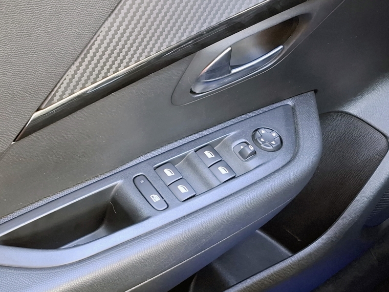 Peugeot 208 Puretech Style  Mt 2023 Usado  Usado en Kovacs Usados