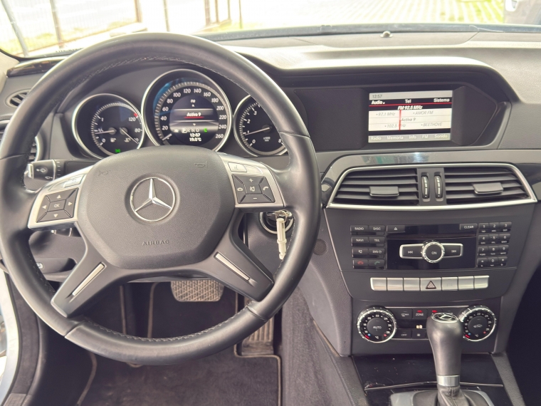 Mercedes benz C 180 Sport Cgi Blue Efficiency 2014 Usado en Automotriz Olea Flaño