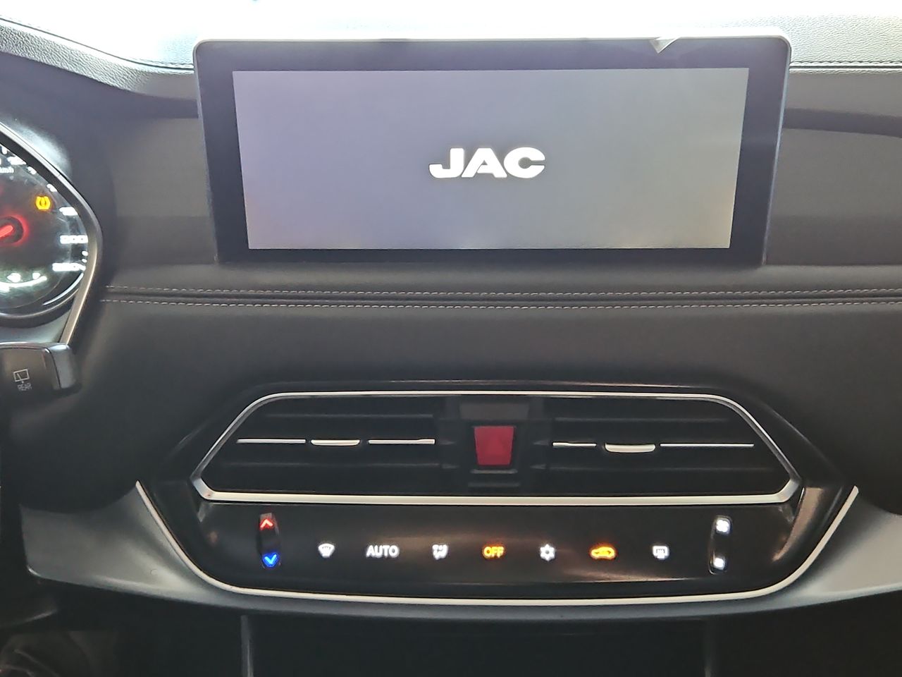 Jac Js8 Js8 Turbo Dct 1.5 Aut 2023 Usado en Usados de Primera - Sergio Escobar
