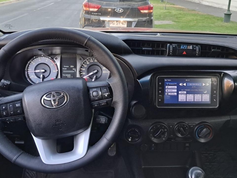 Toyota Hilux Dx 4x4 2.4 2021  Usado en Autos