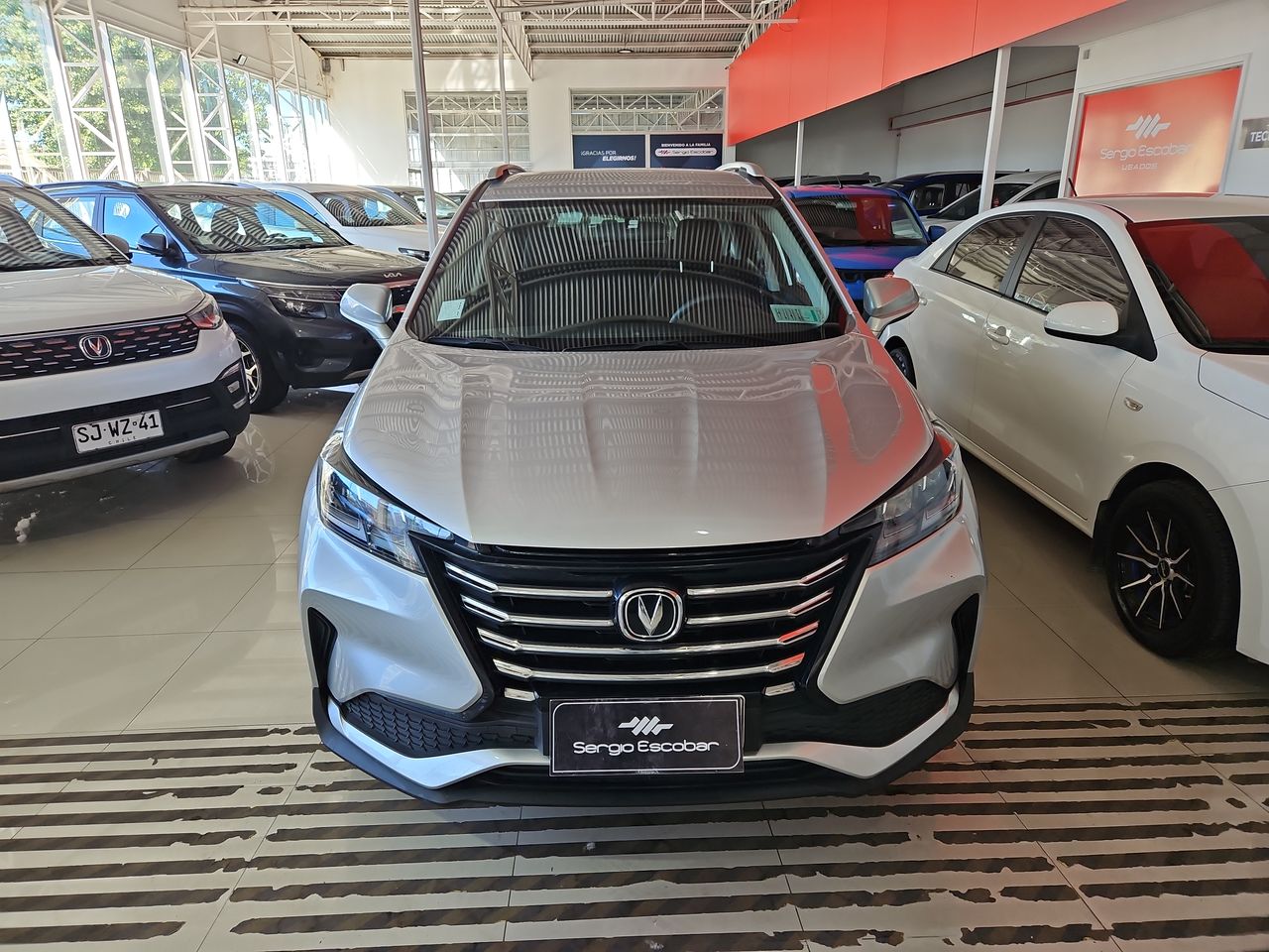 Changan Cs15 Cs15 Hb 4x2 1.5 2023 Usado en Usados de Primera - Sergio Escobar