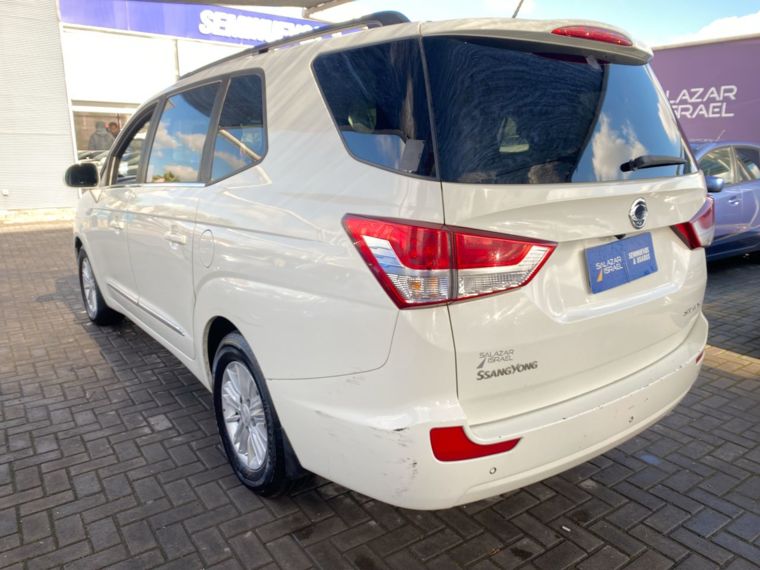 Ssangyong Stavic 2.2 Diesel 2wd Mt 5p 2018 Usado  Usado en Webautos.cl