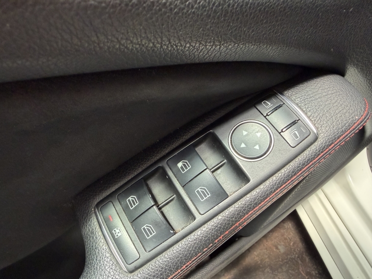 Mercedes benz A 200 1.8l Cdi Blue Efficiency Aut 2013  Usado en Grass & Arueste