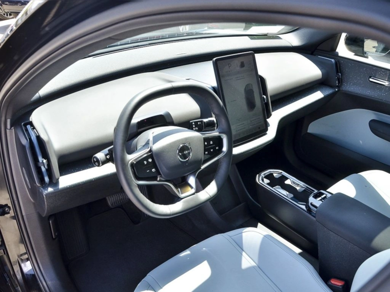 Volvo Ex30 Electrico Ultra E60 4x2 At 5p 2024 Usado  Usado en Webautos.cl