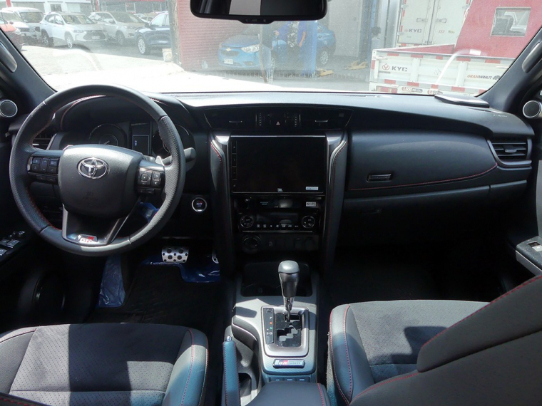Toyota Fortuner 4x4 2.8 Aut 2023 Usado  Usado en Webautos.cl