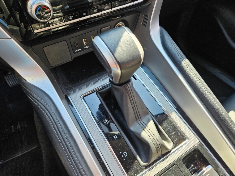 Mitsubishi Montero sport Montero Sport 3.0 Aut 2024 Usado en Rosselot Usados