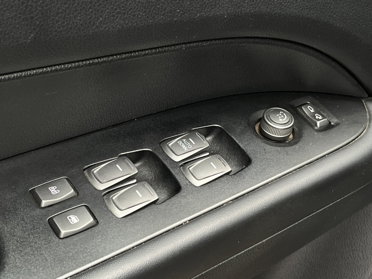 SsangYong Grand Musso — foto 9 de 24